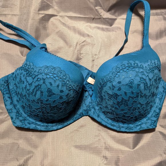 Victoria's Secret Blue Lace Bra - Picture 1 of 3